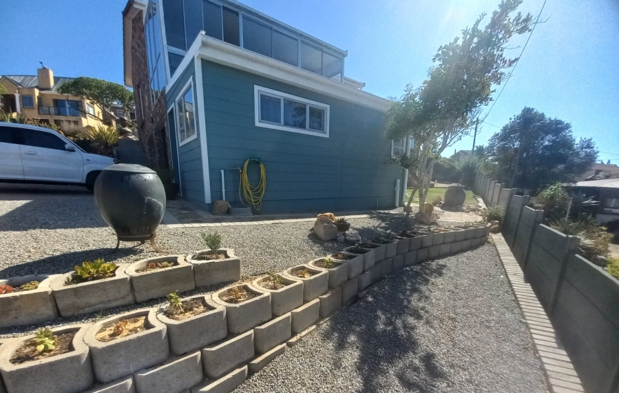 5 Bedroom Property for Sale in Dana Bay Western Cape